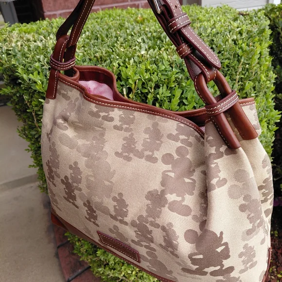 Dooney & Bourke Disney Parks Tonal Mickey Mouse Shoulder Bag - Champsac - Picture 14 of 15